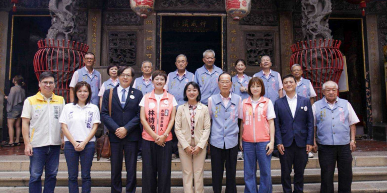 台灣前進四黨領袖參拜嘉義城隍廟 王婉諭：第三勢力更要約束自己　面對違法不當不能護短