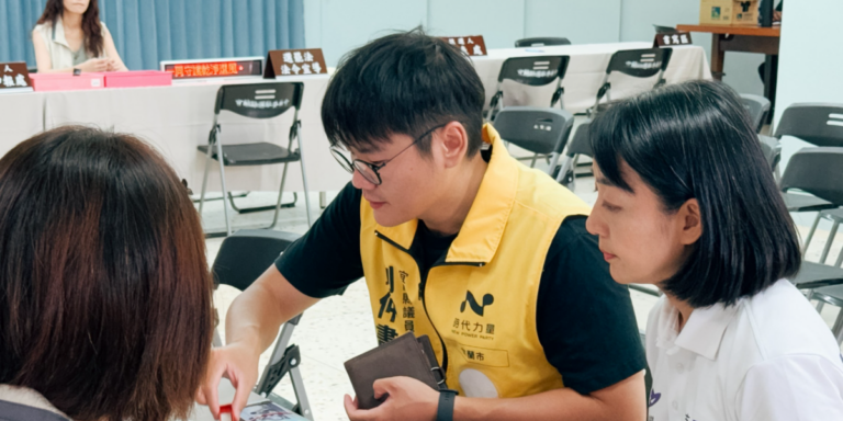 高鐵不是宜蘭唯一答案，王婉諭力挺劉仲書登記參選宜蘭縣議員